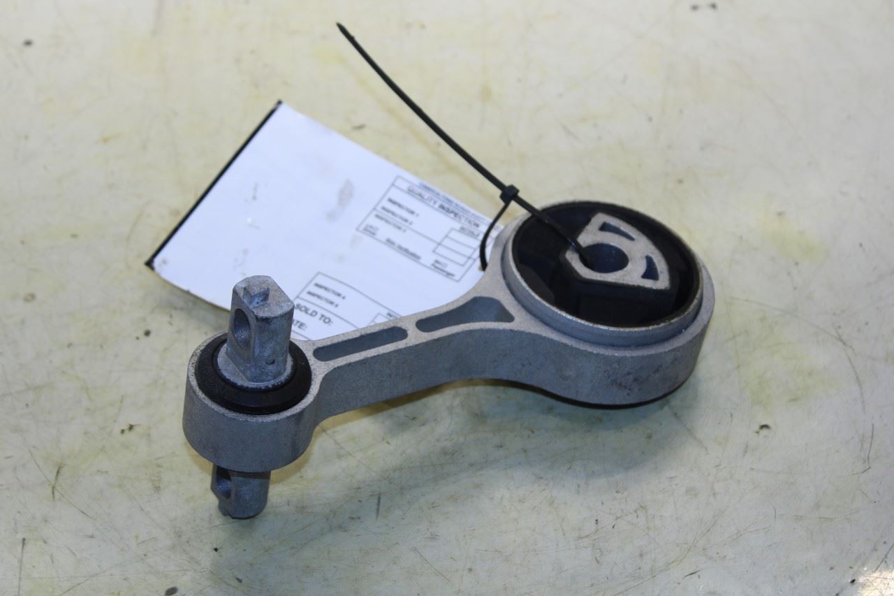 2014-2020 Maserati Ghibli 3.0L Engine Support High Link Rod Mount 670004869 OEM - Alshned Auto Parts