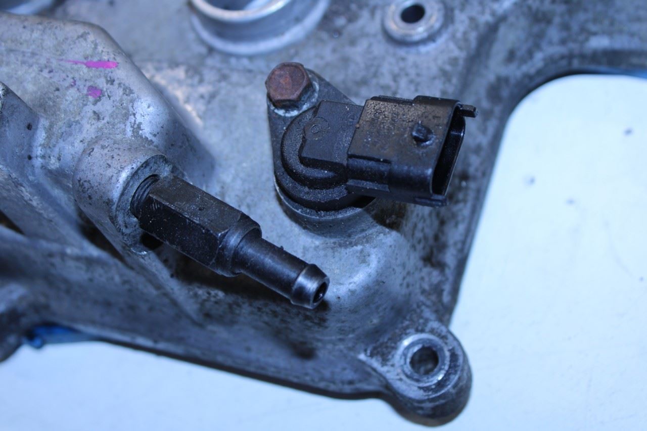 2011-21 Hyundai Veloster Base 1.6L Engine Cylinder Head Valve Cover 22410-2B610 - Alshned Auto Parts