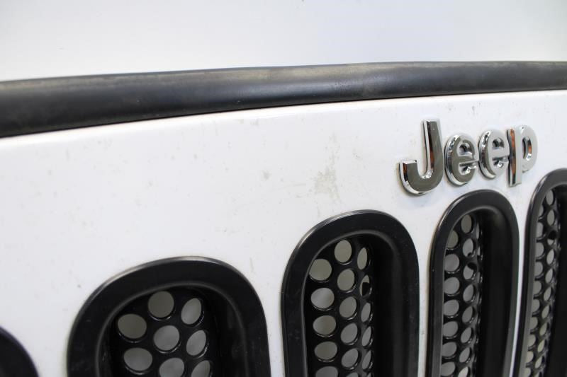 2009-2018 Jeep Wrangler Front Radiator Grille 1BM91TRM OEM *ReaD* - Alshned Auto Parts