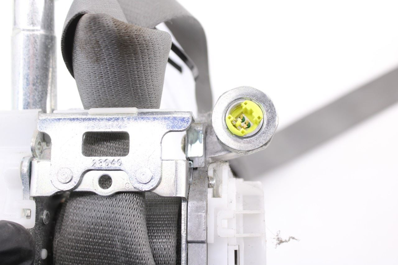 2014-20 Toyota Sienna LE 3.5L FWD Front Passenger Right Side Seat Belt Retractor - Alshned Auto Parts
