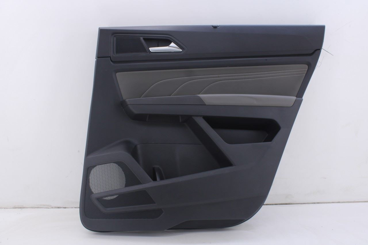 2021-2023 Volkswagen Atlas SE Rear Right Side Door Trim Panel 3CN867212SZUM OEM - Alshned Auto Parts