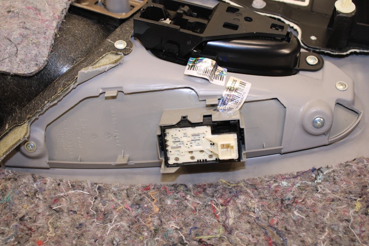 10-11 Toyota Camry LE Rear Right Passenger Door Trim Panel 67630-06852-B0 *ReaD* - Alshned Auto Parts