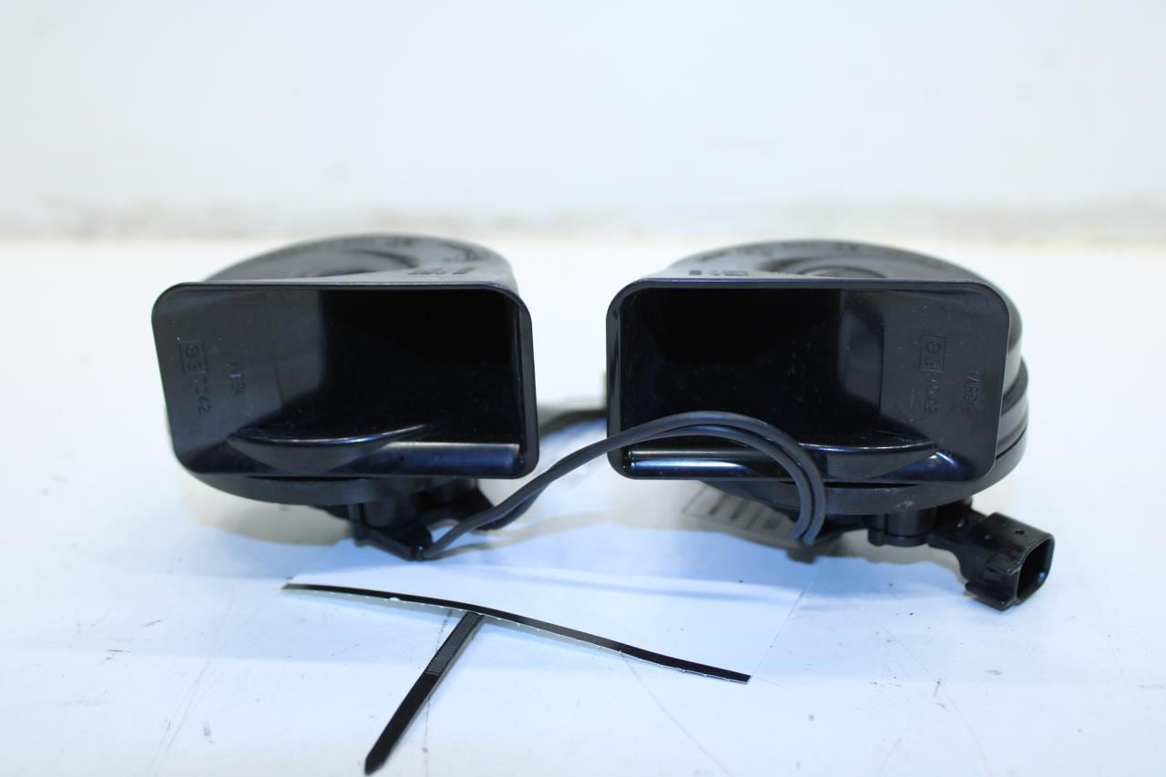 2015-2020 Ford F150 XL High and Low Note Horn w/ Bracket FL3T-13A803-AD OEM - Alshned Auto Parts