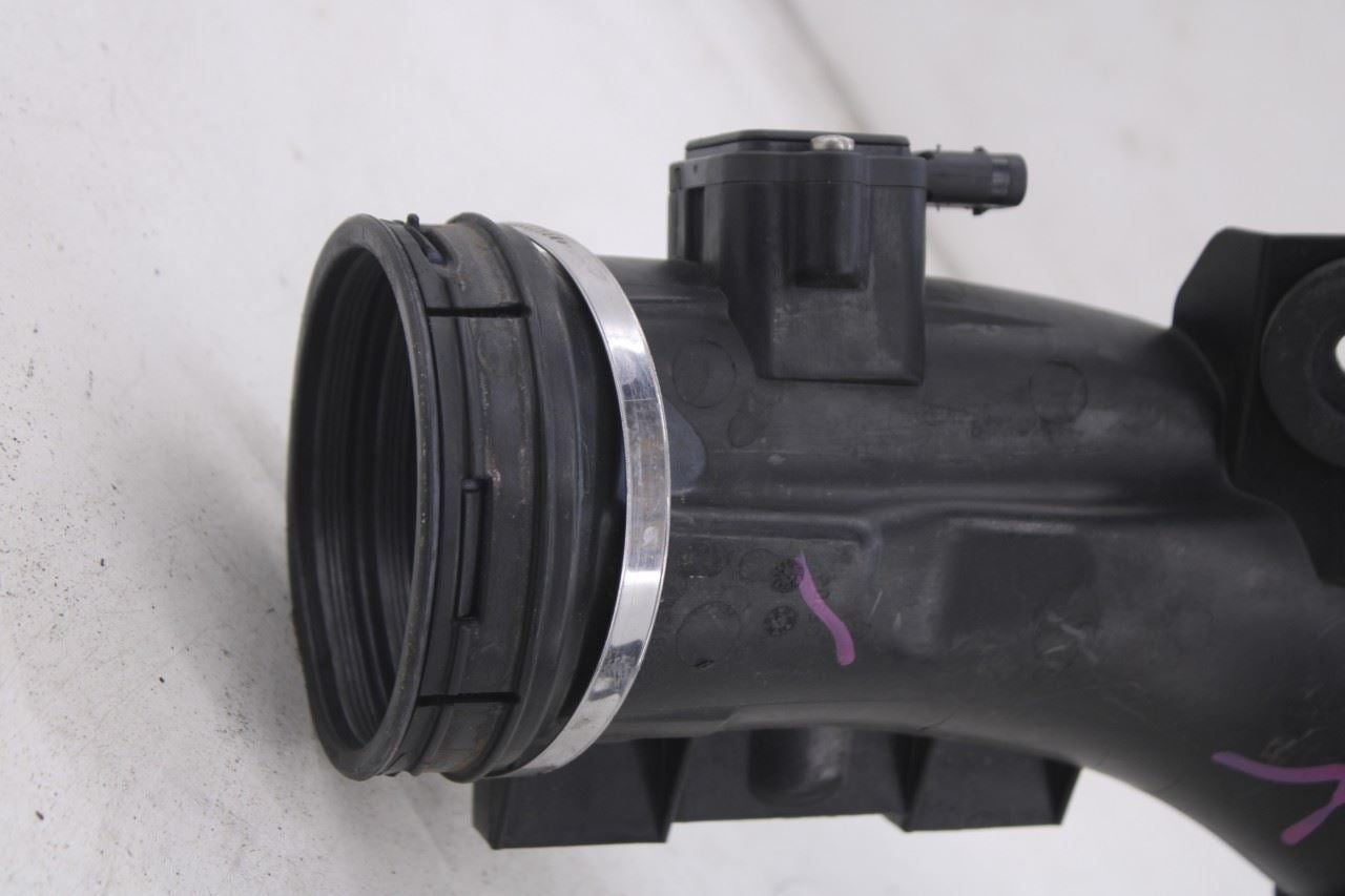 2011-13 BMW X5 xDrive35i 3.0L Air Intake Cleaner Duct Tube Hose 13-71-7-583-71410