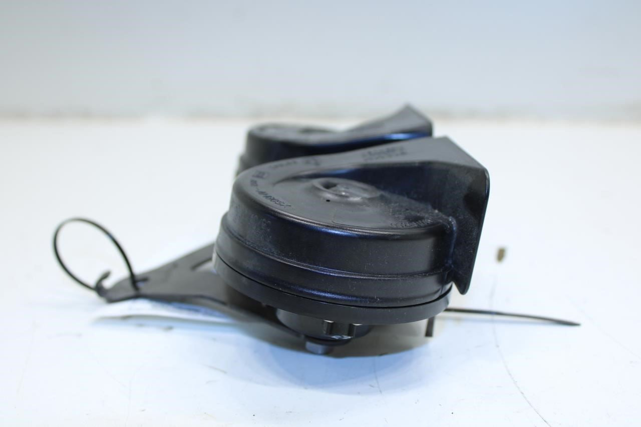 2015-2020 Ford F150 XL High and Low Note Horn w/ Bracket FL3T-13A803-AD OEM - Alshned Auto Parts