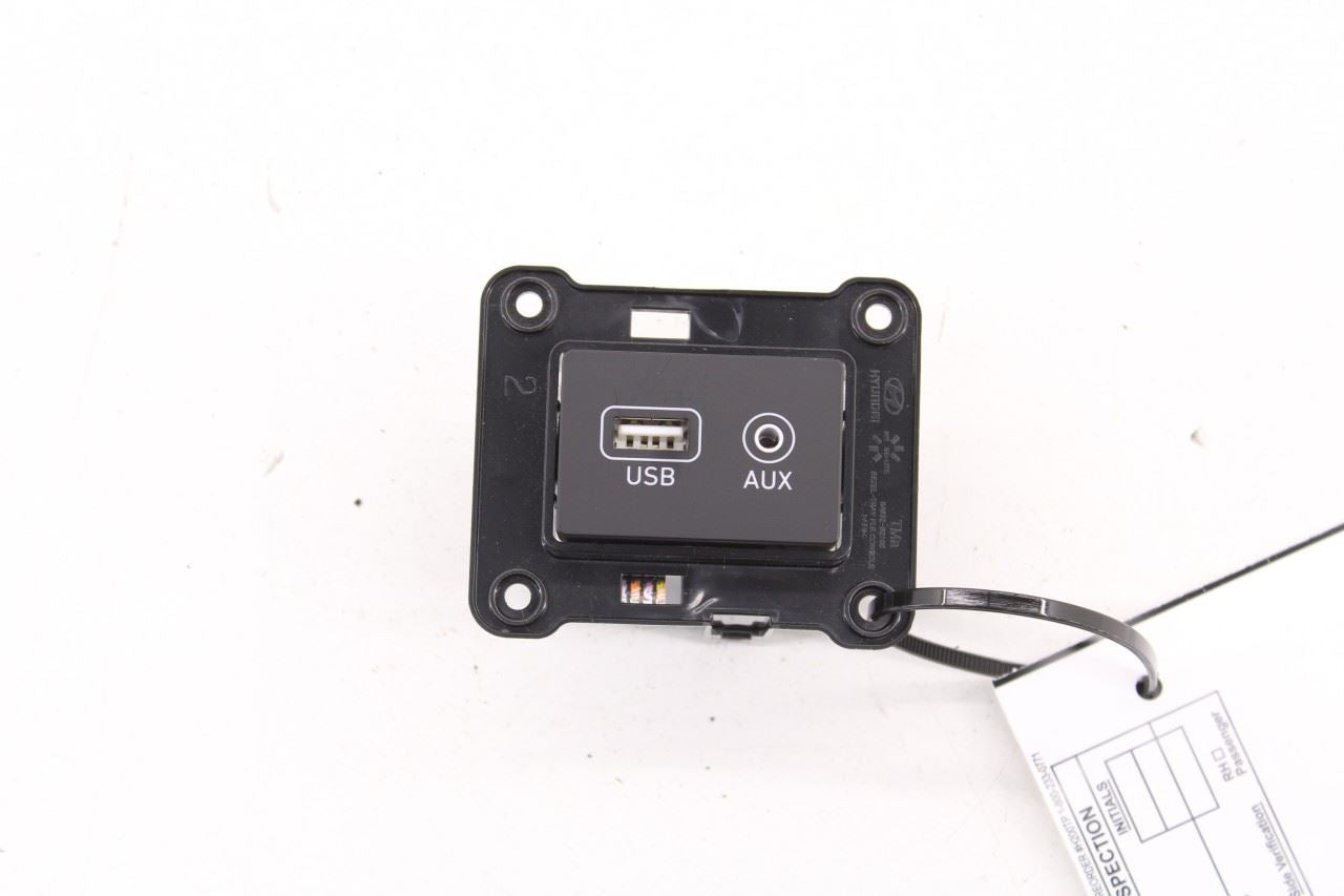 2019-20 Hyundai Santa Fe SEL Center Console USB Port AUX Jack Hub 96120-S1100-4X - Alshned Auto Parts