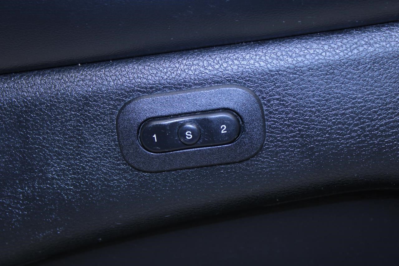 2014-2017 Jeep Grand Cherokee Limited Front Left Door Trim Panel 5LL751X9AC OEM - Alshned Auto Parts