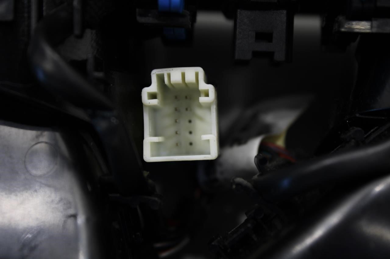 2010-2015 BMW 750i xDrive Dash Center Ignition Start Button and Air Vent w/ Trim - Alshned Auto Parts