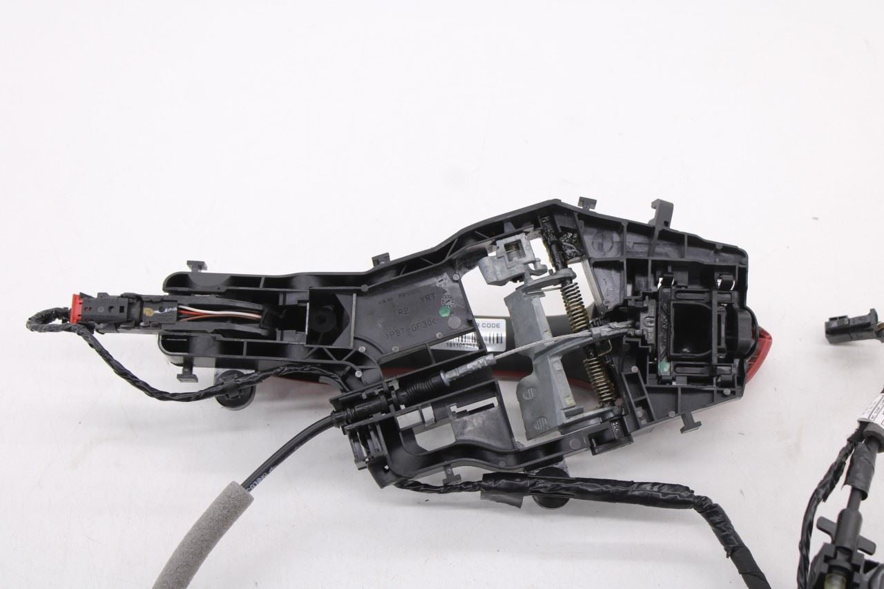 2019-24 Volkswagen Jetta SE Front Right Side Door Lock Latch Actuator w/ Handle9