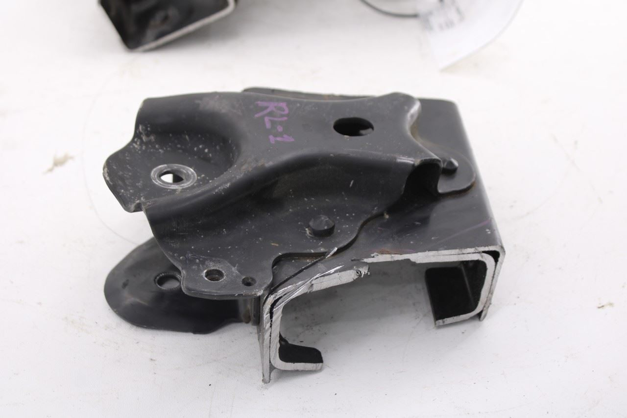 15-23 Toyota Tacoma SR5 3.5L Rear Frame Left Side Leaf Spring Mount Bracket Set8