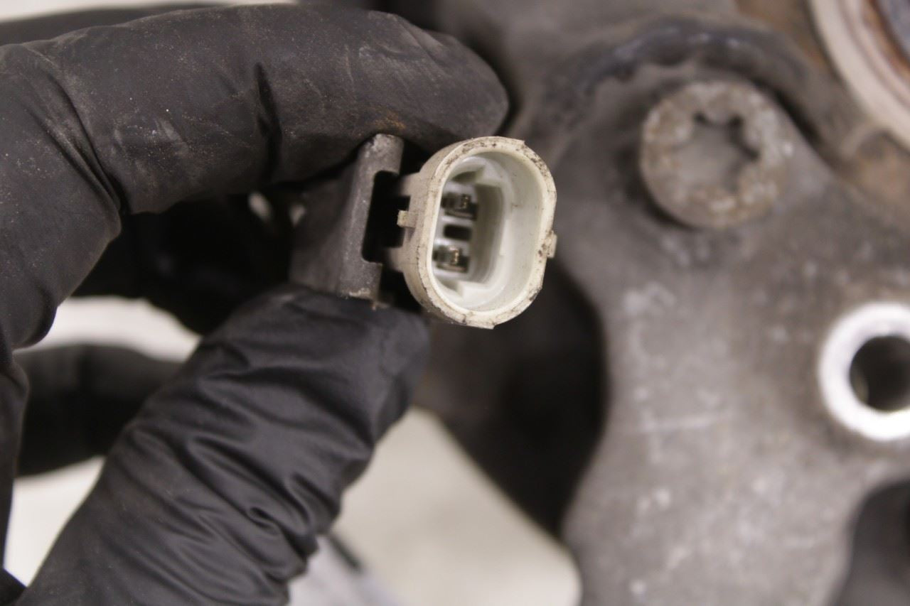 1997-2004 Chevrolet Corvette Rear Left Driver Side Spindle Knuckle Hub 10332529 - Alshned Auto Parts