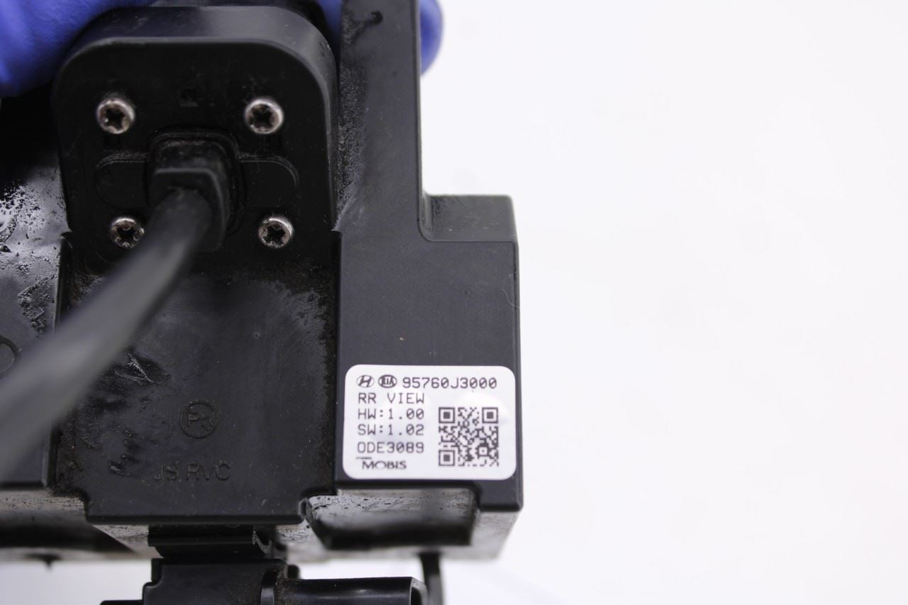 2019-2021 Hyundai Veloster 2.0L FWD Rear Bumper Backup Camera 95760-J3000 OEM4
