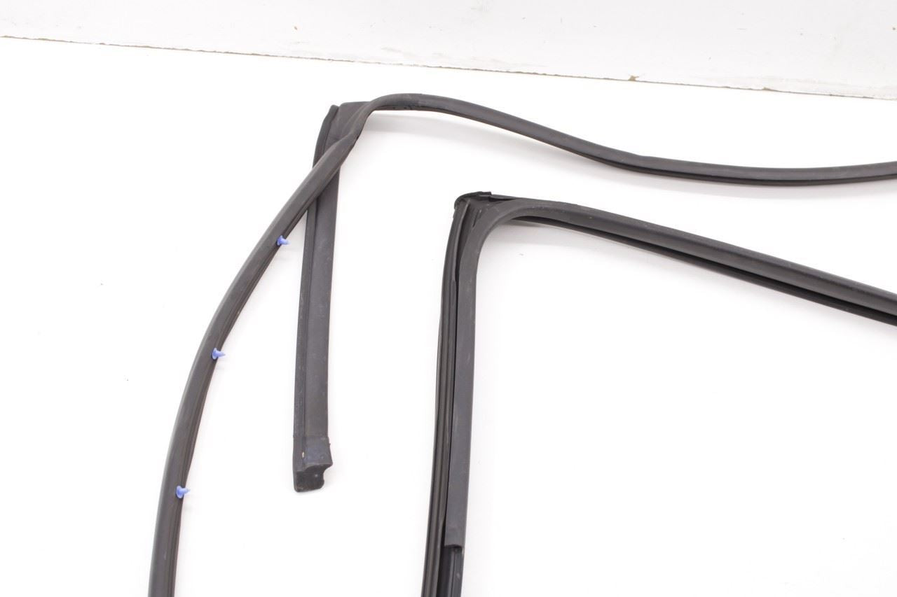 2021-2024 Kia K5 GT-Line Rear Right Side Door Weatherstrip Set 83140L3000 OEM - Alshned Auto Parts