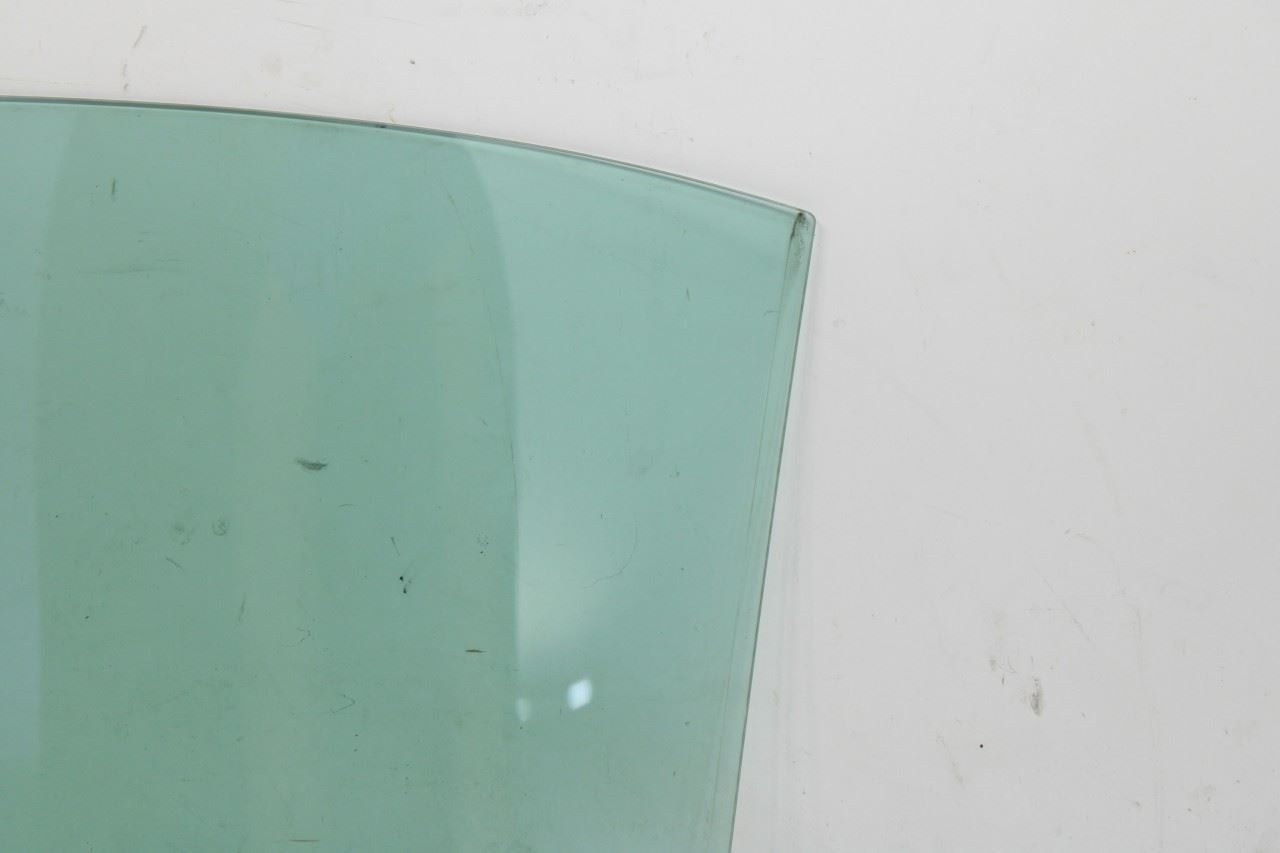 2017-2019 Alfa Romeo Giulia Ti AWD 2.0L Rear Right Side Door Window Glass R65898 - Alshned Auto Parts