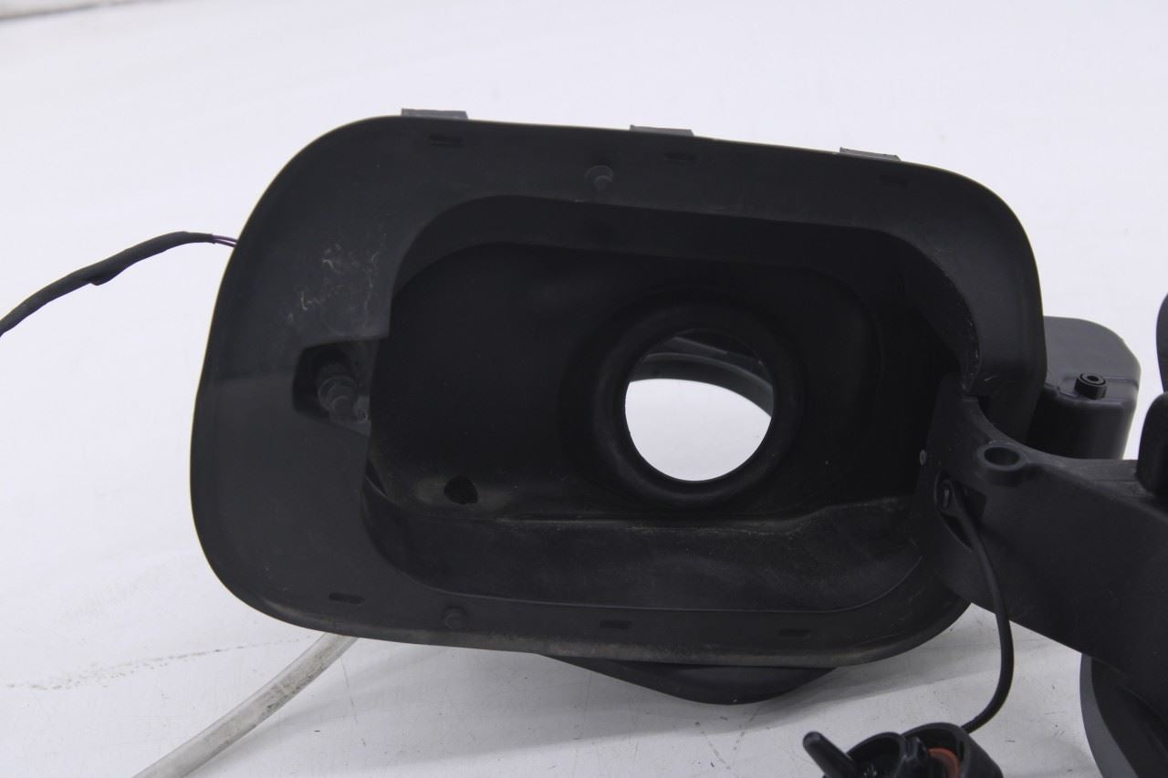 2018-2025 Volkswagen Atlas SE 3.6L Fuel Tank Filler Housing Door Lid Cover OEM - Alshned Auto Parts