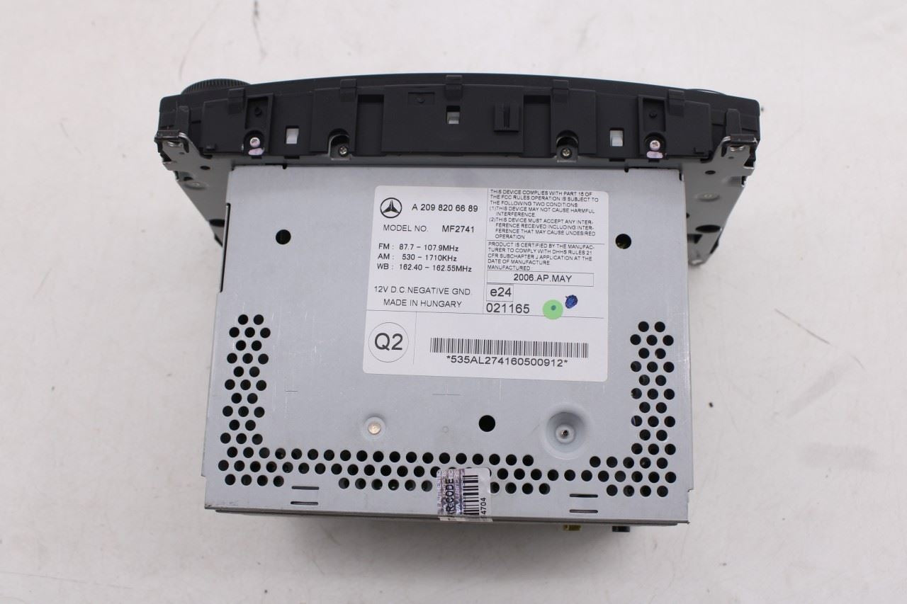 2006-2009 Mercedes-Benz CLK 350 Audio Radio Receiver w/ CD Player 2098206689 OEM16