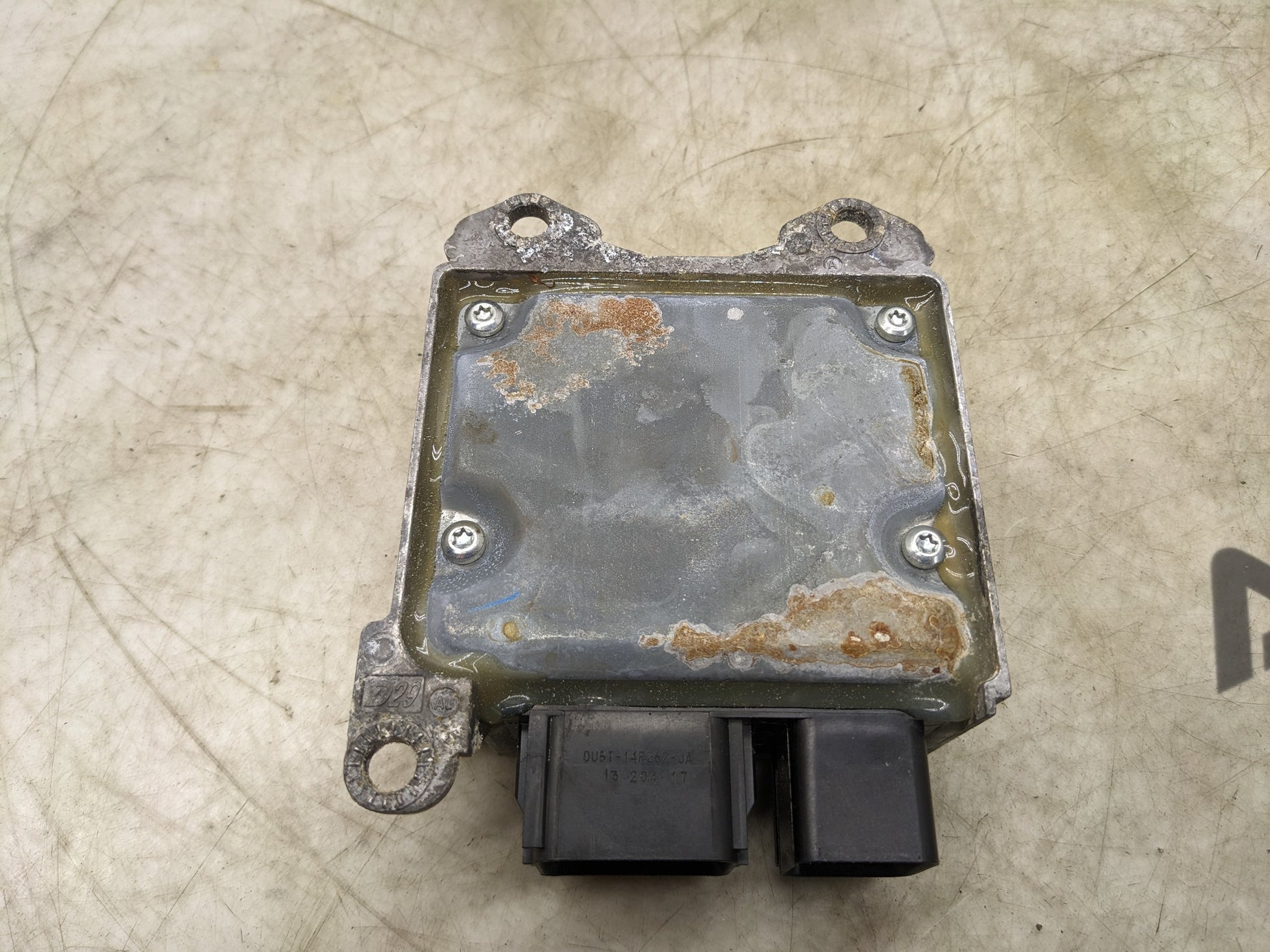 2014 Ford Mustang GT Air bag SRS Restraints Control Module DR33-14B321-AC OEM - Alshned Auto Parts