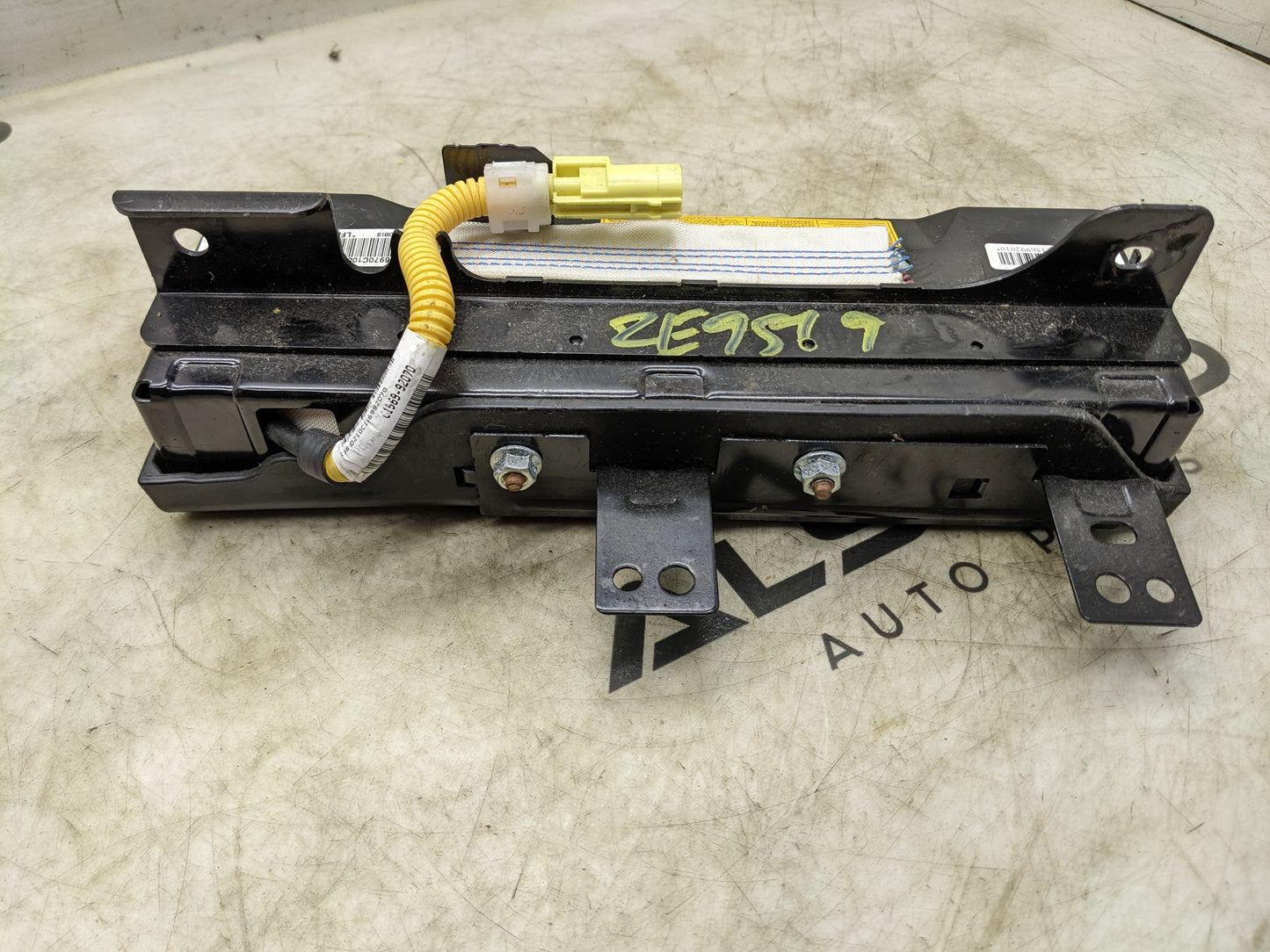 2016-17 Hyundai Sonata Dash Lower Knee Air Bag Inflator Module 56970-C1000 OEM - Alshned Auto Parts