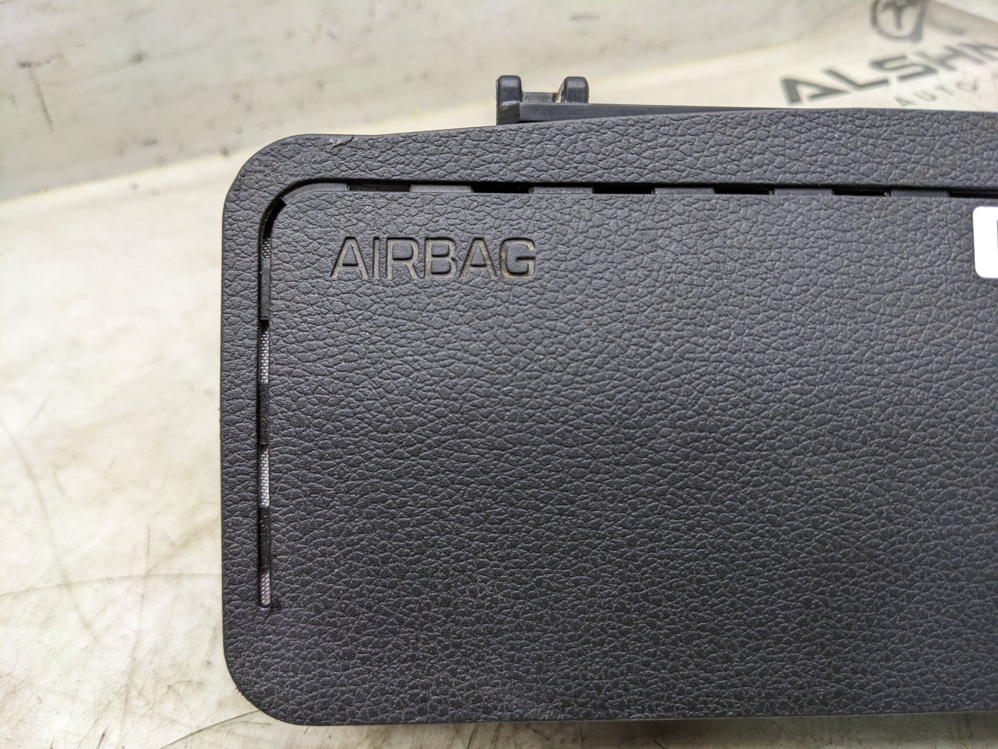 2020-2022 Hyundai Sonata Left Knee Air Bag Inflator Module 80200-L0000 OEM - Alshned Auto Parts