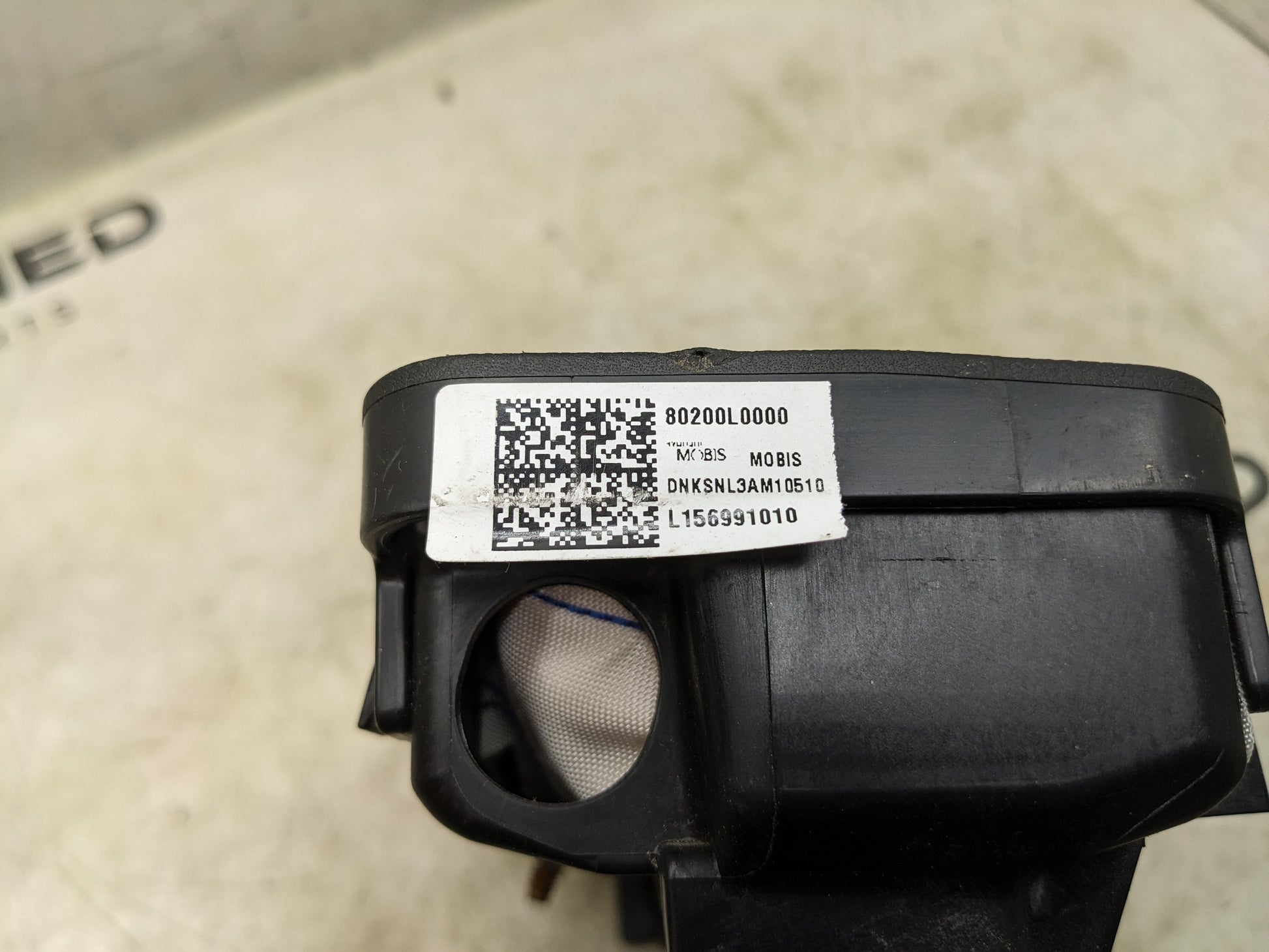 2020-2022 Hyundai Sonata Left Knee Air Bag Inflator Module 80200-L0000 OEM - Alshned Auto Parts