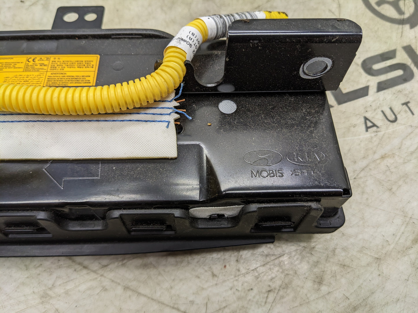 2016-2020 Kia Optima Left Knee Air Bag Inflator Module 56970-D4000 OEM - Alshned Auto Parts