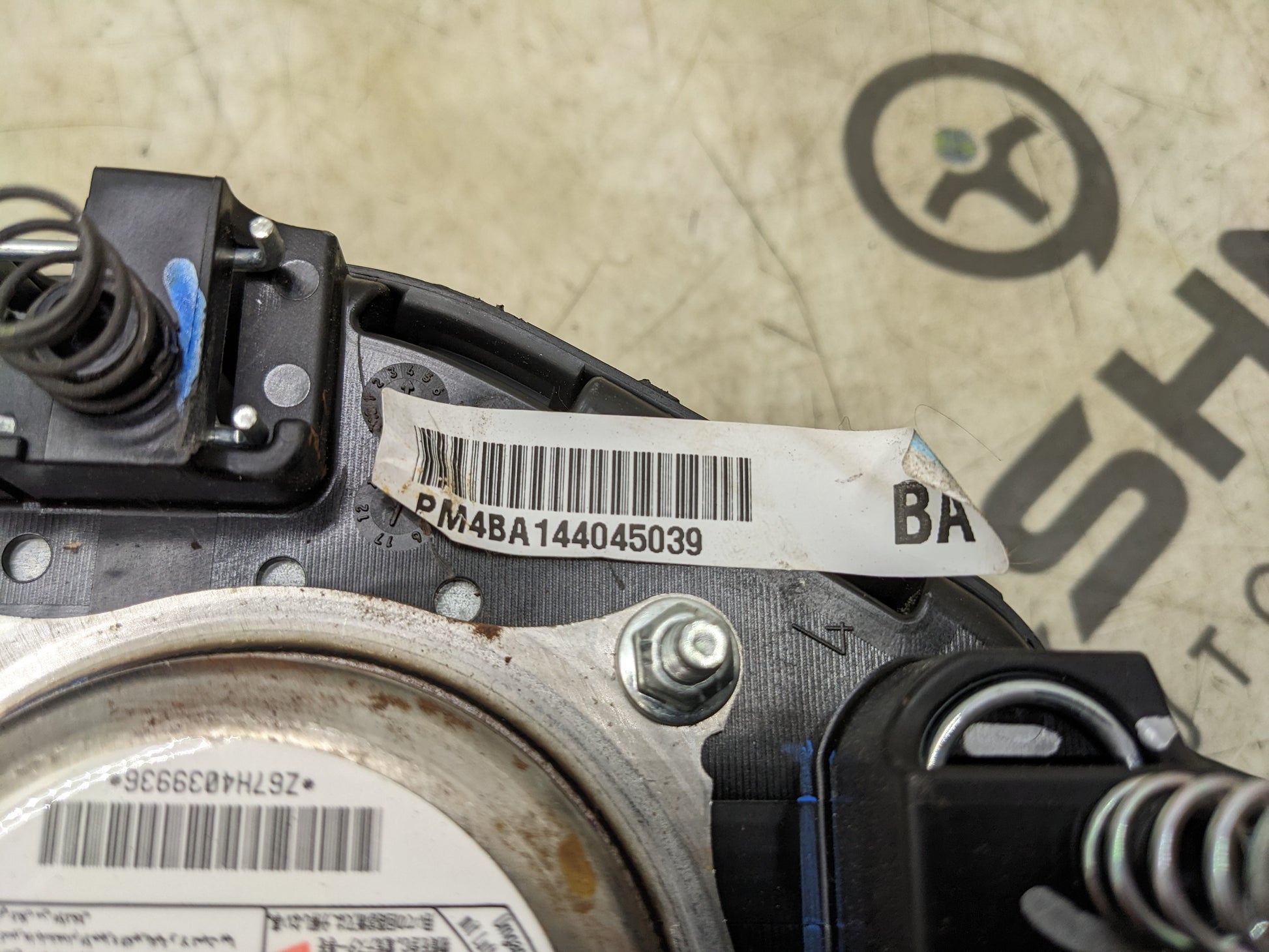 2014-2016 Nissan Rogue Left Driver Steering Wheel Air Bag 98510-4BA8A OEM - Alshned Auto Parts