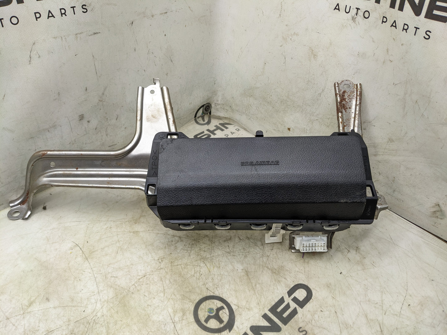 2013-2018 Toyota Avalon Left Knee Air Bag Inflator Module Black 73900-06021-C0 OEM - Alshned Auto Parts