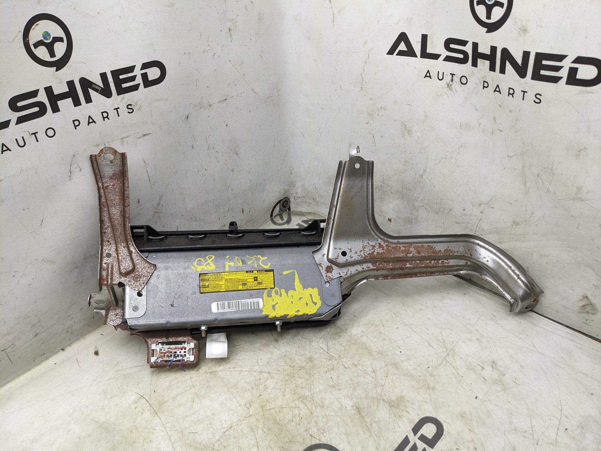 2013-2018 Toyota Avalon Left Knee Air Bag Inflator Module Black 73900-06021-C0 OEM - Alshned Auto Parts