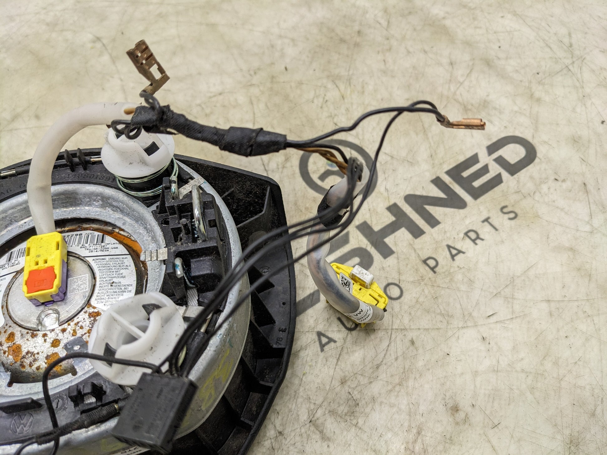 2010-2018 Volkswagen Jetta Left Driver Steering Wheel Air Bag 1KM880201F81U OEM - Alshned Auto Parts