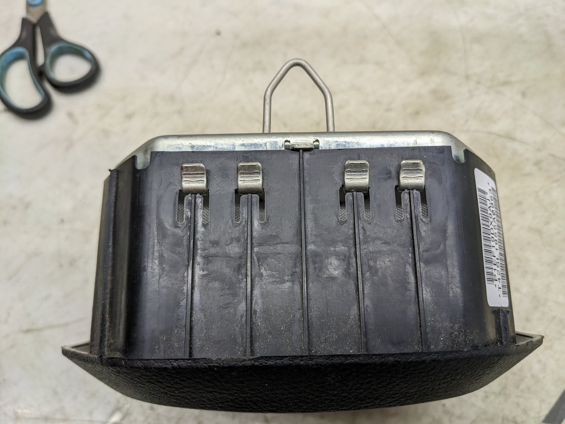 2013-2018 Ram 2500 Left Driver Steering Wheel Air Bag 1EF19DX9AJ OEM - Alshned Auto Parts