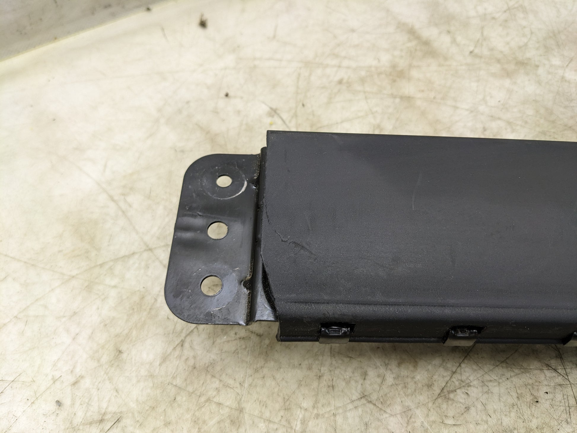 2017-2023 Chrysler Pacifica Front Left Lower Dash Knee Airbag 68186542AF OEM - Alshned Auto Parts