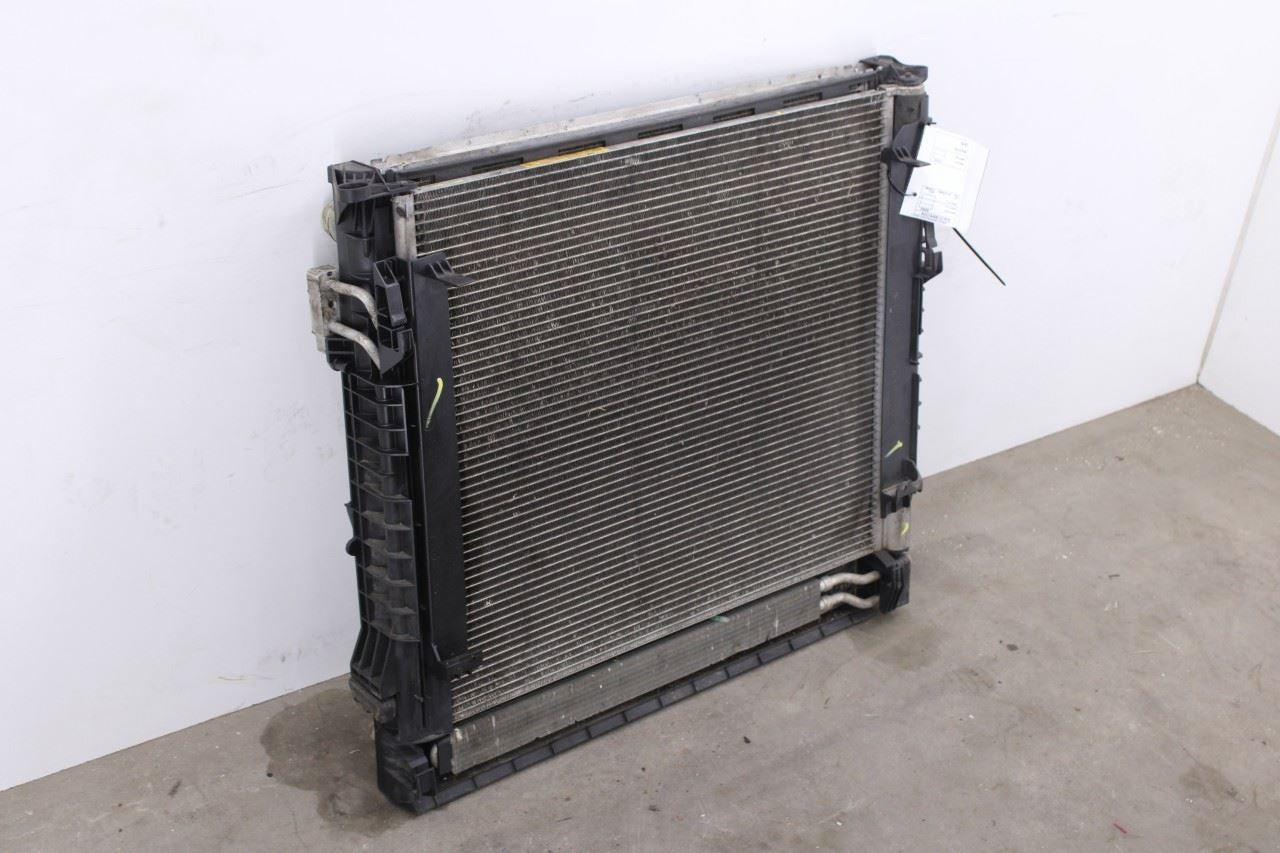 2010-2012 Land Rover Range Rover HSE 5.0L Engine Coolant Cooling Radiator *ReaD*7