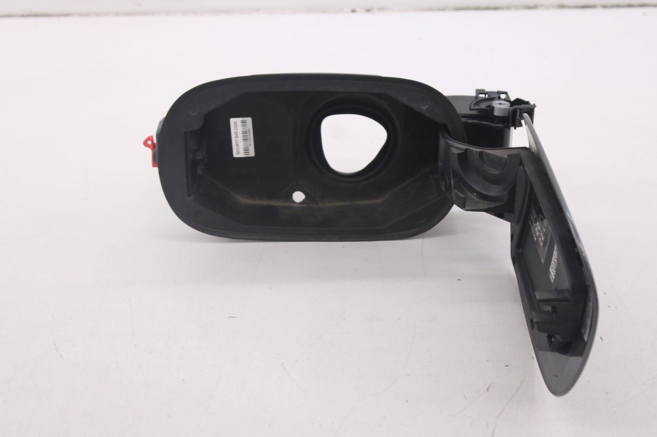 2015-2021 Mercedes-Benz C 300 4Matic 2L Fuel Tank Filler Housing Door Lid Cover1
