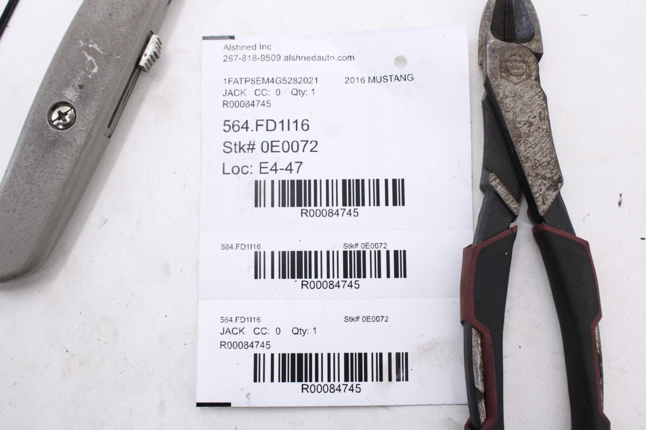 2015-2026 Ford Mustang Convertible V6 3.7L RWD Lifting Jack w/ Wheel Nut Wrench15