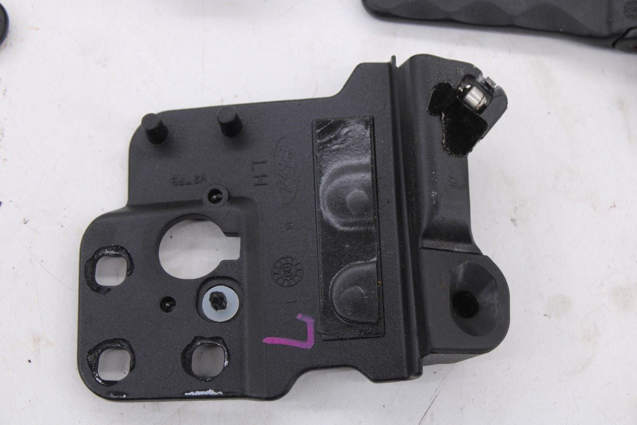 05-14 Ford Mustang Conv V6 4.0L RH and LH Side Top Roof Latch Lock Bow Clamp Set - Alshned Auto Parts
