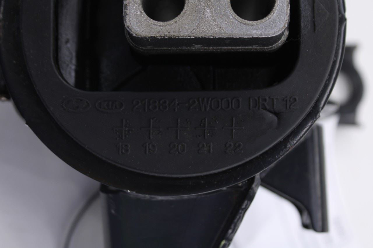 21-23 Hyundai Santa Fe SEL 2.5L AWD Left Side Transmission Mount Support Bracket - Alshned Auto Parts