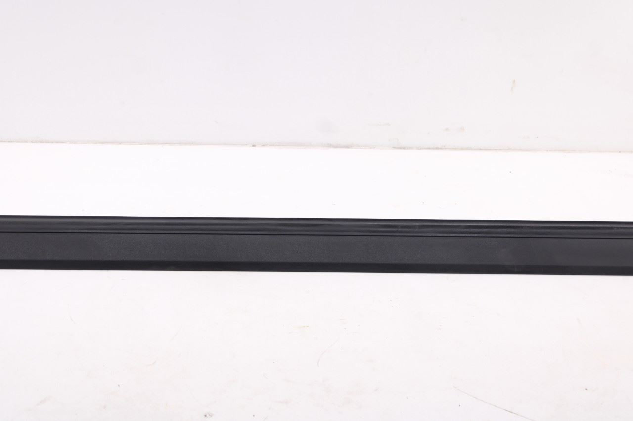 2019-2023 Hyundai Santa Fe SEL Right Rocker Skirt Panel Molding 87752-S2000 OEM3