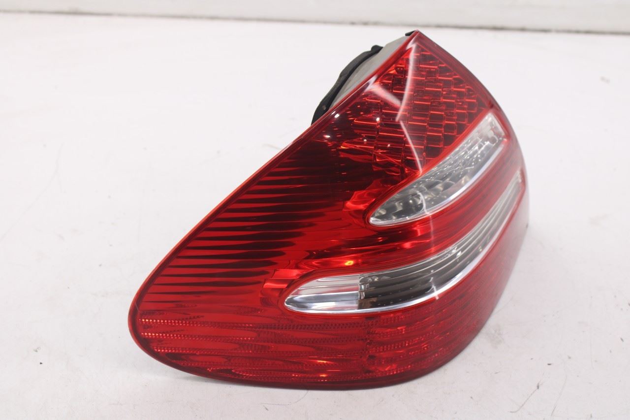 2003-2006 Mercedes-Benz E500 Rear Left Driver Side Tail Light Lamp 211-820-05-64 - Alshned Auto Parts