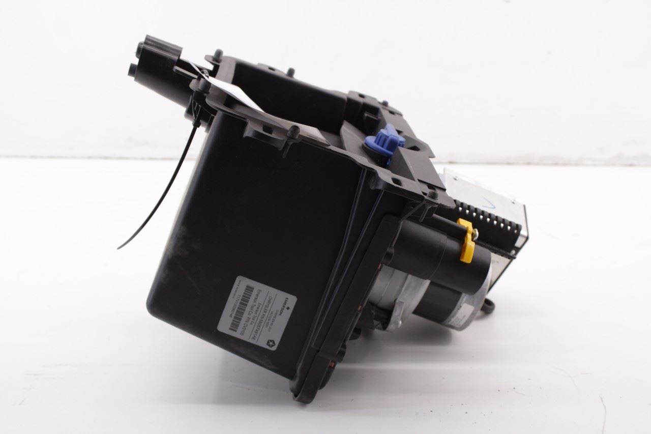 2017-19 Chrysler Pacifica Limited Rear Cargo Stow'N Vacuum Cleaner w/ Reservoir - Alshned Auto Parts