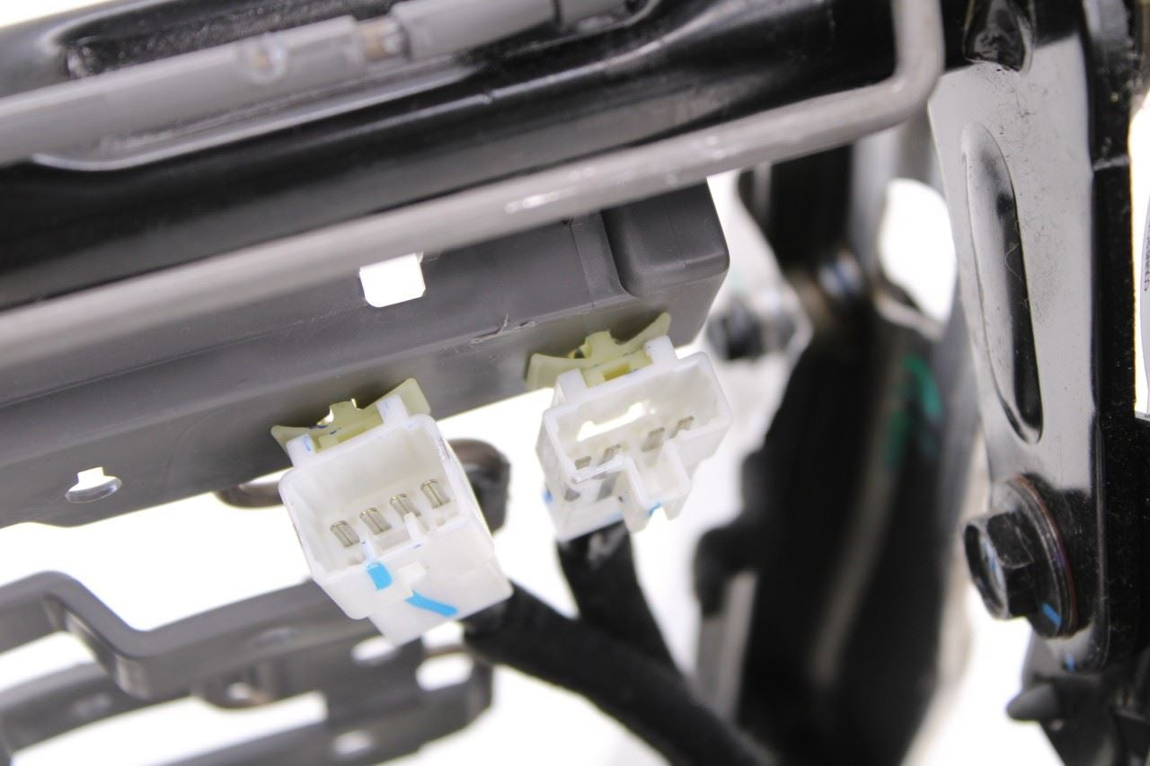 2019-23 Hyundai Santa Fe SEL 2.4L Front Driver Left Side Seat Lower Track Frame - Alshned Auto Parts
