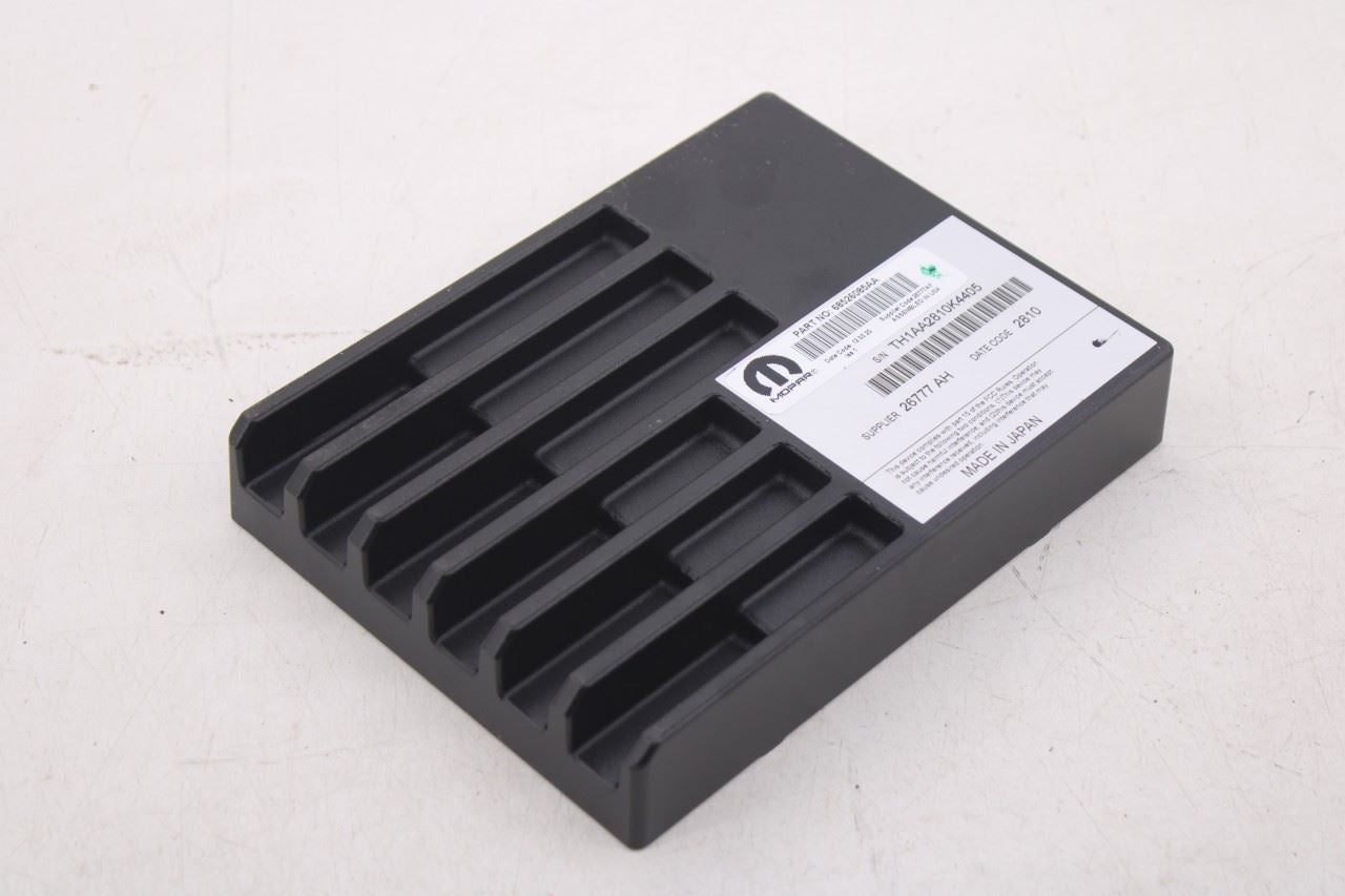 18-22 Jeep Grand Cherokee Laredo X 4x4 Sound System Amplifier Amp 68526085AA OEM - Alshned Auto Parts