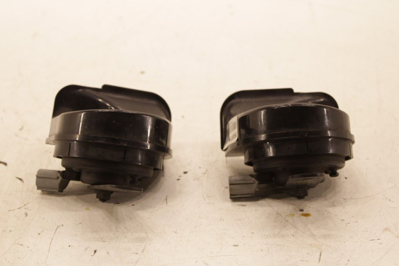 2019-2025 Acura RDX SH-AWD High and Low Note Horn w/ Bracket 38150-T6A-J01 OEM - Alshned Auto Parts
