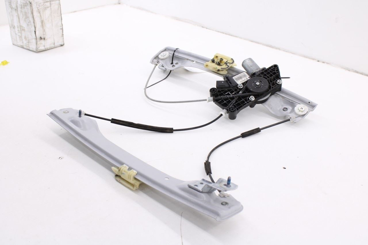 18-24 Chevrolet Equinox LT Front Left Driver Side Door Window Regulator w/ Motor3