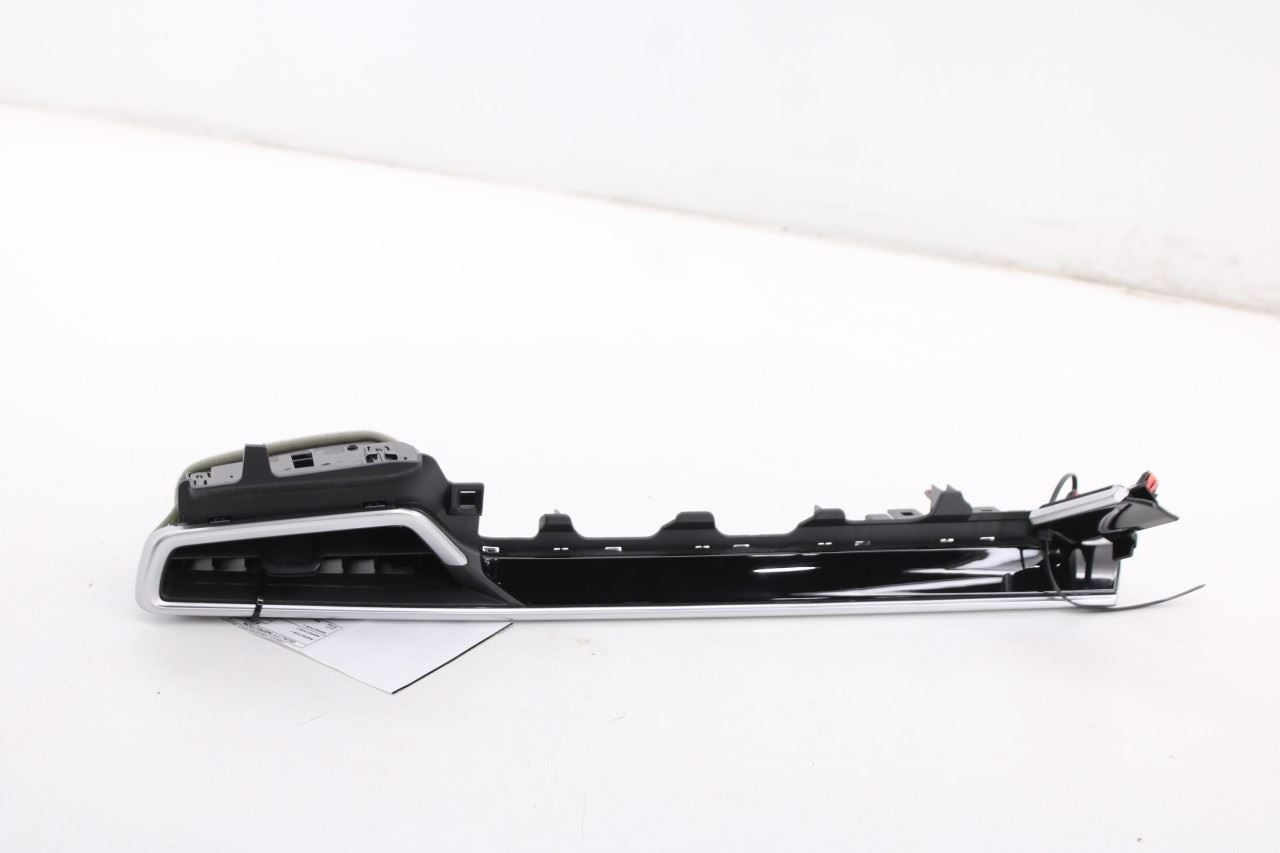 2023-24 Toyota Corolla LE Front Right Passenger Side Dash Outer Air Vent Grille11