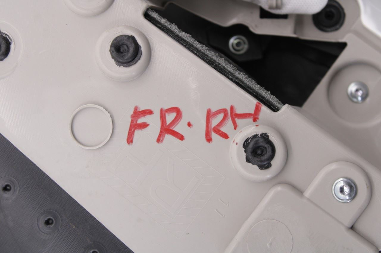 2017-2018 Chrysler Pacifica Limited Front Right Side Door Trim Panel 5RP622D2AF - Alshned Auto Parts