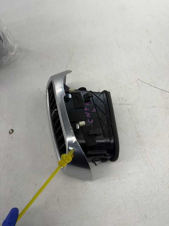 2011-16 Porsche Cayenne S Dash Center Right and Left Air Vent Grille 7P5819728B14