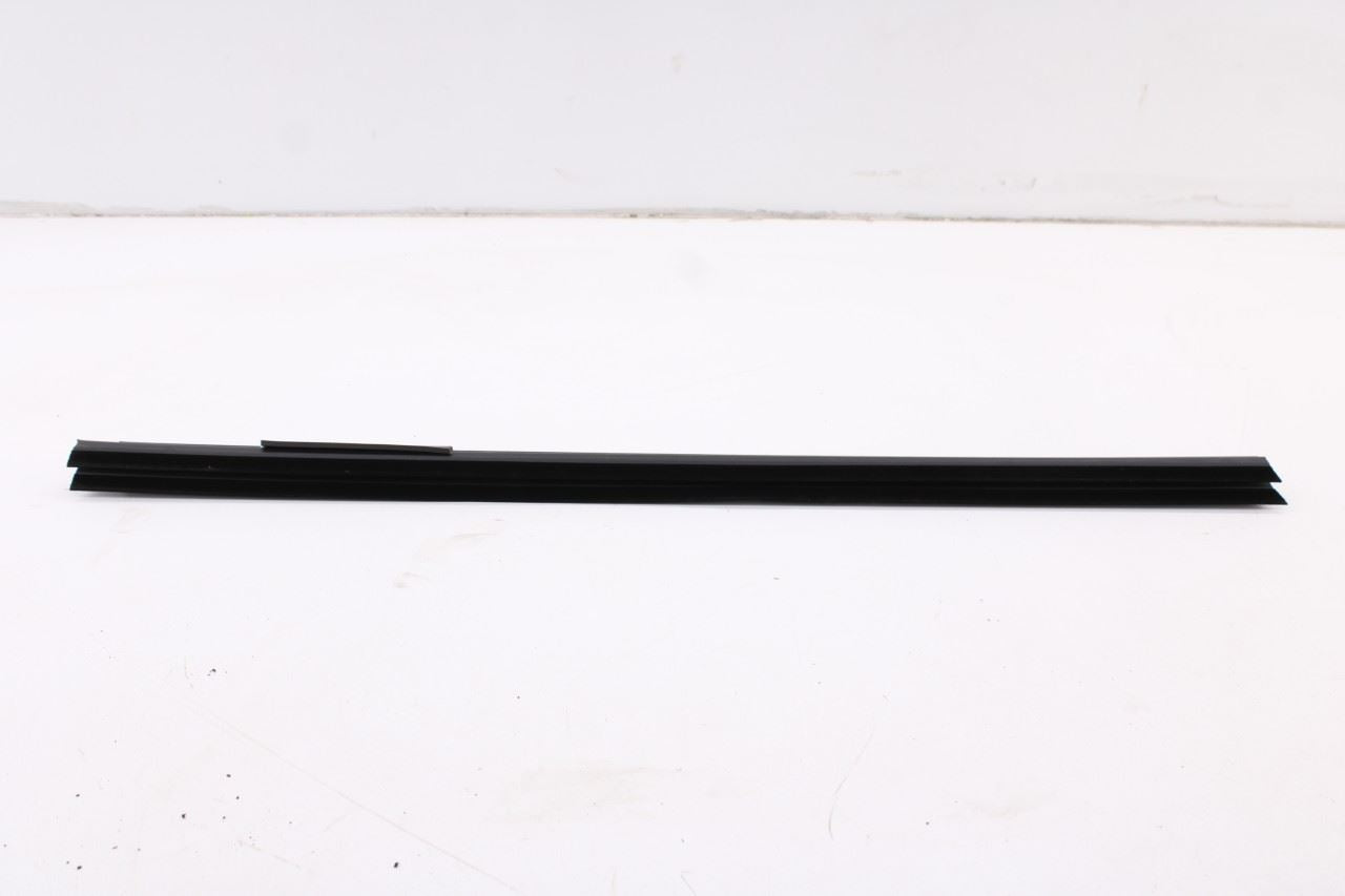 2014-2020 Infiniti QX60 Rear Right Door Run Channel w/ Belt Molding Weatherstrip5