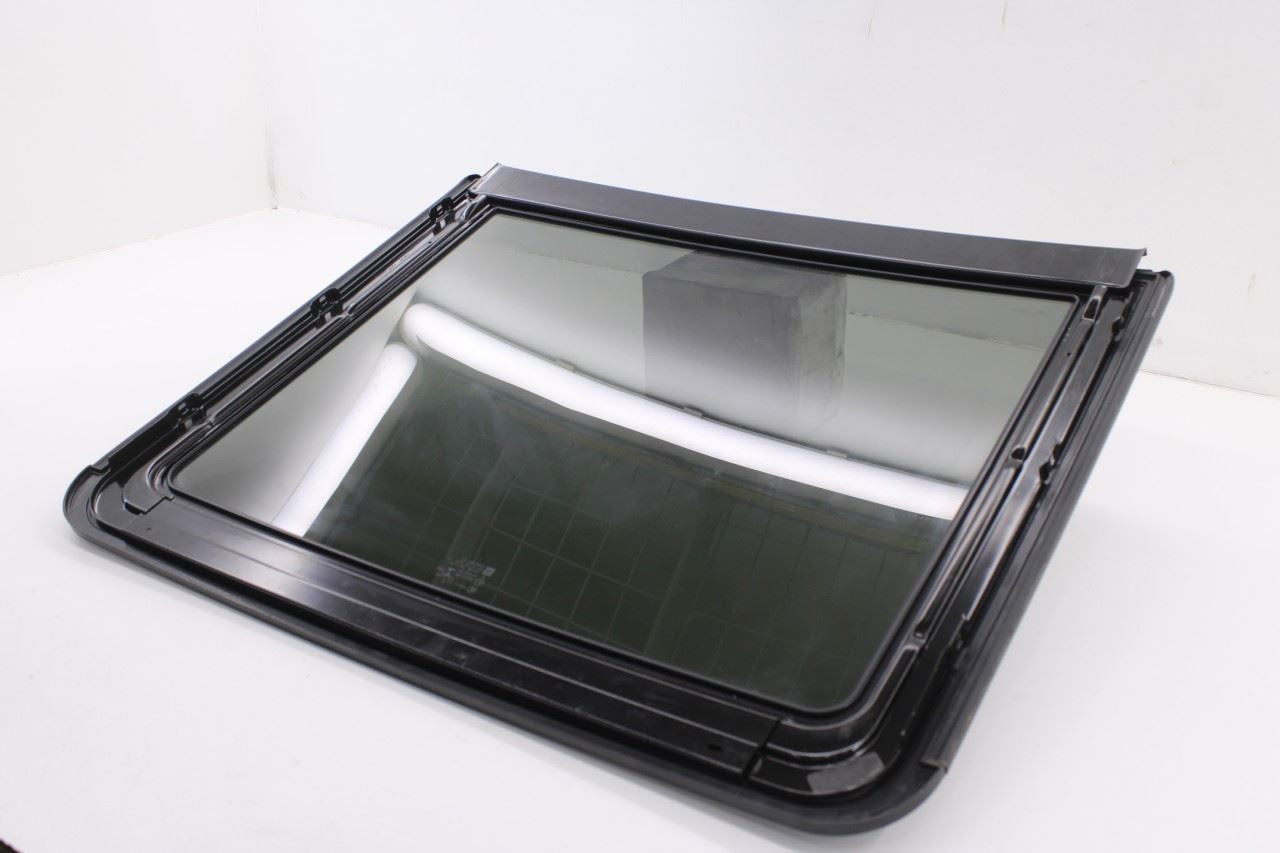 2018-24 Chevrolet Equinox LT Roof Rear Sunroof Stationary Window Glass 843743498