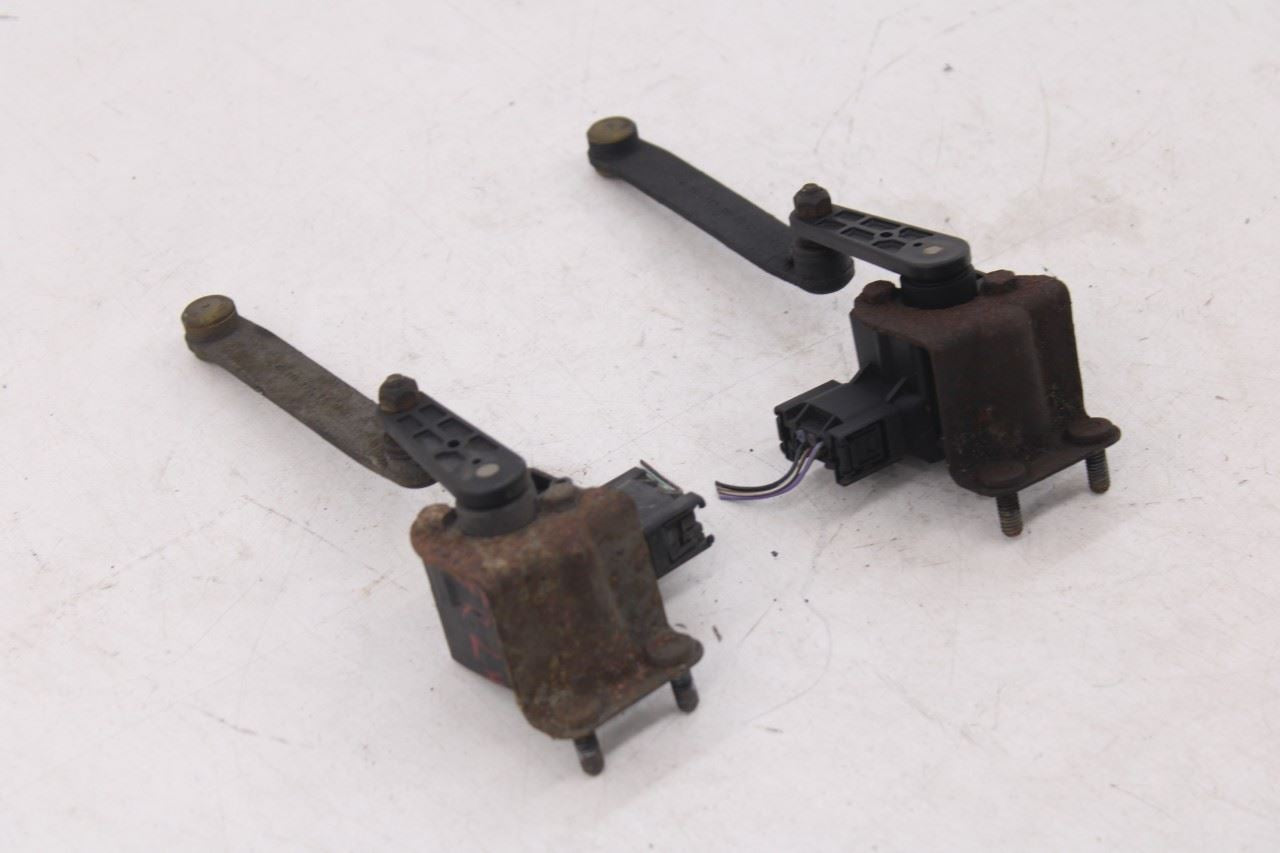 03-06 Mercedes-Benz E 500 FR LH and RH Suspension Headlight Height Level Sensor10