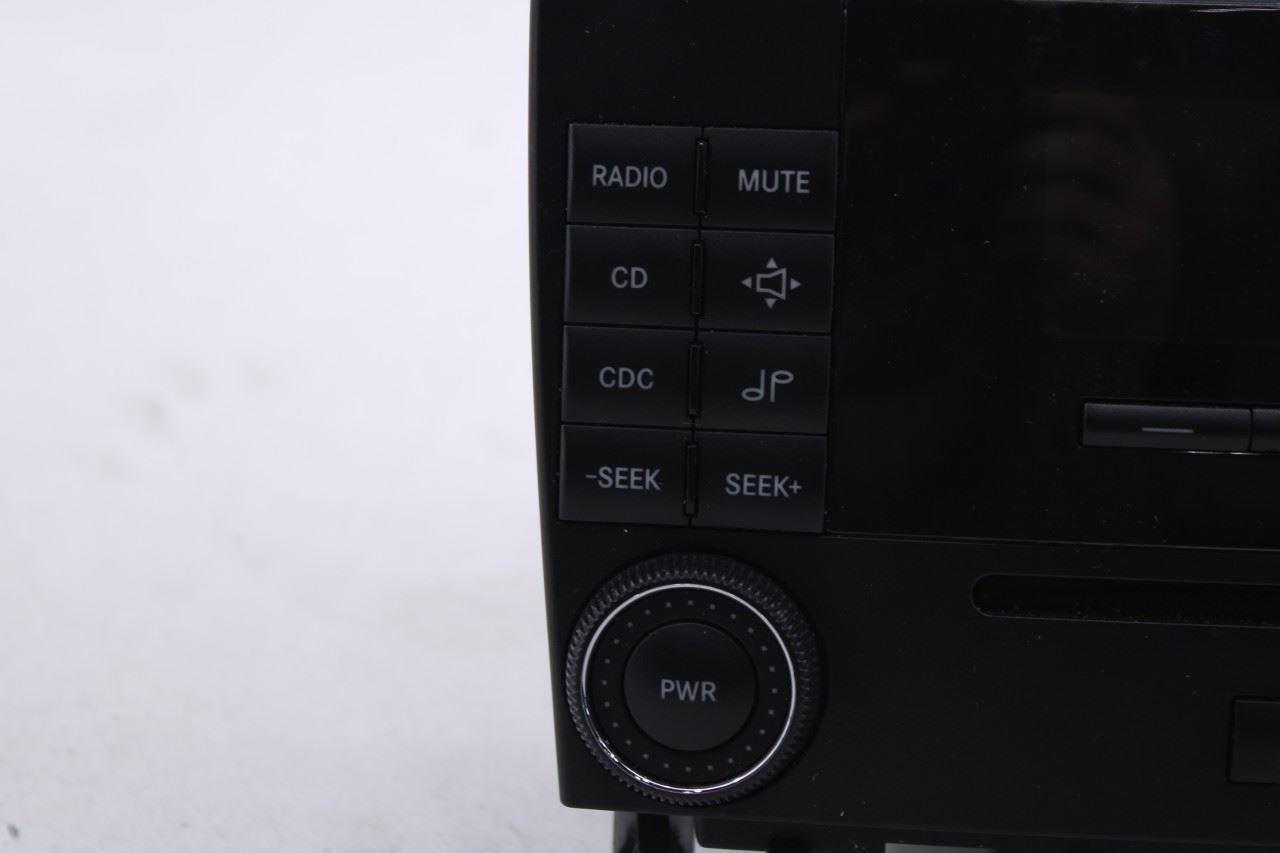 2006-2009 Mercedes-Benz CLK 350 Audio Radio Receiver w/ CD Player 2098206689 OEM2